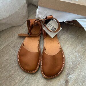 Crupon Violla Barefoot Shoes | Size 39 | Color: Ambra